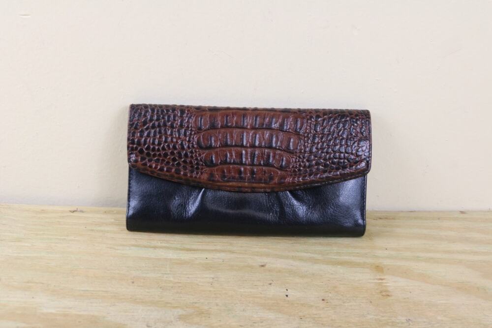 Vintage Brahmin Waller Two-Tone Black Brown Croc Tri-Fold Checkbook Pen